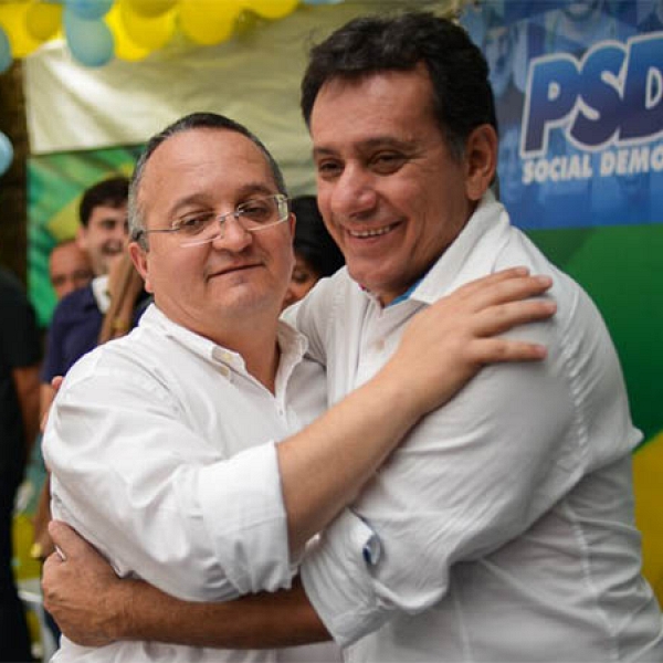 Governador de MT cogita deixar o PSDB