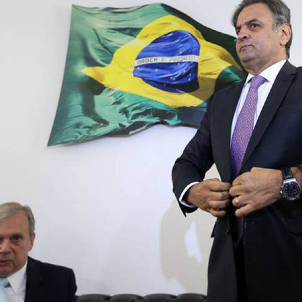 AÃ©cio tira Tasso do comando do PSDB