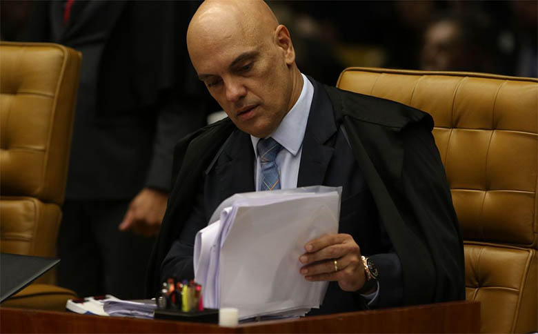 TSE volta a adiar julgamento de aÃ§Ãµes que pedem cassaÃ§Ã£o da chapa de Bolsonaro