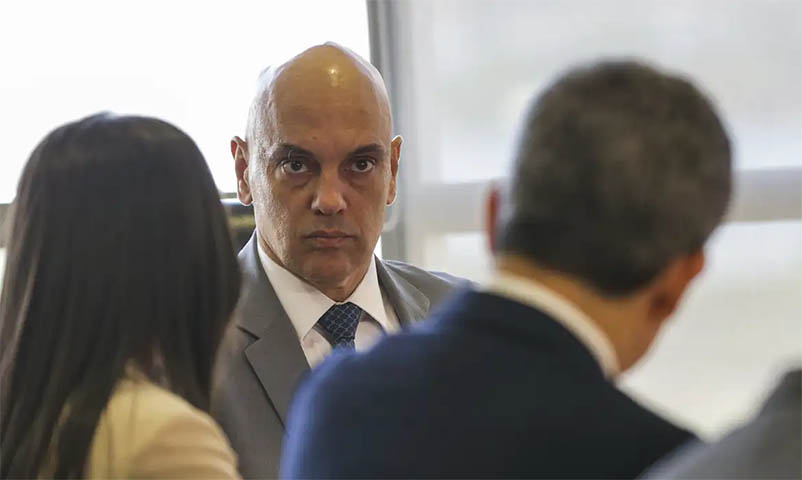 Bolsonaro pede afastamento de Moraes de inquÃ©rito sobre tentativa de golpe