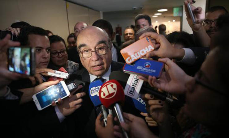 PSDB tira da CCJ o deputado Andrada, relator da denÃºncia contra Temer