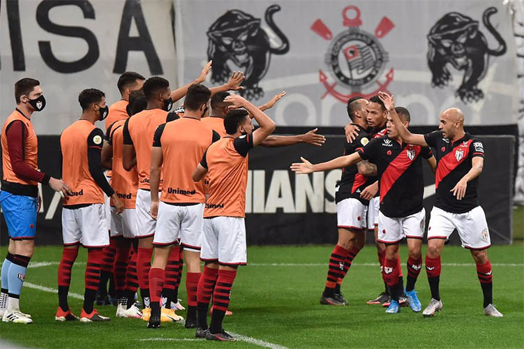 AtlÃ©tico-GO vence o Corinthians pela segunda vez na semana, agora pela Copa do Brasil