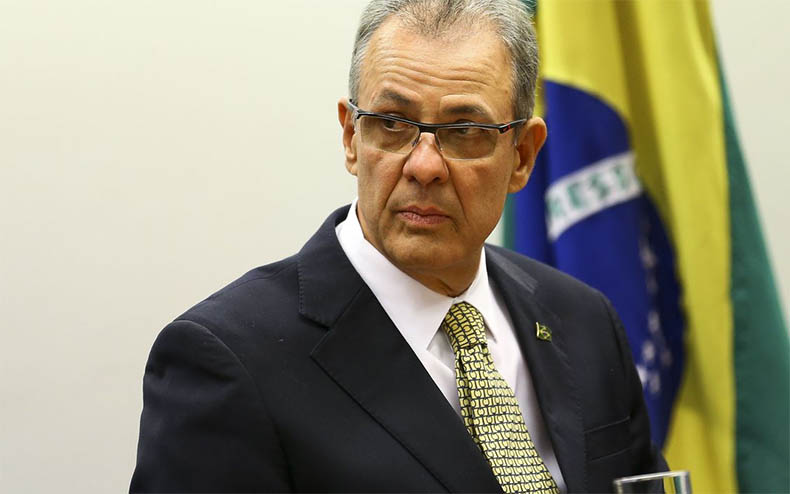 Ministro das Minas e Energia tambÃ©m testa positivo para coronavÃ­rus