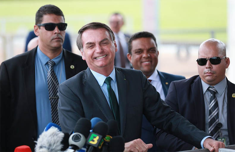 Bolsonaro fala em acordo com a Aneel: 'Acertamos a questÃ£o de nÃ£o taxar o sol'