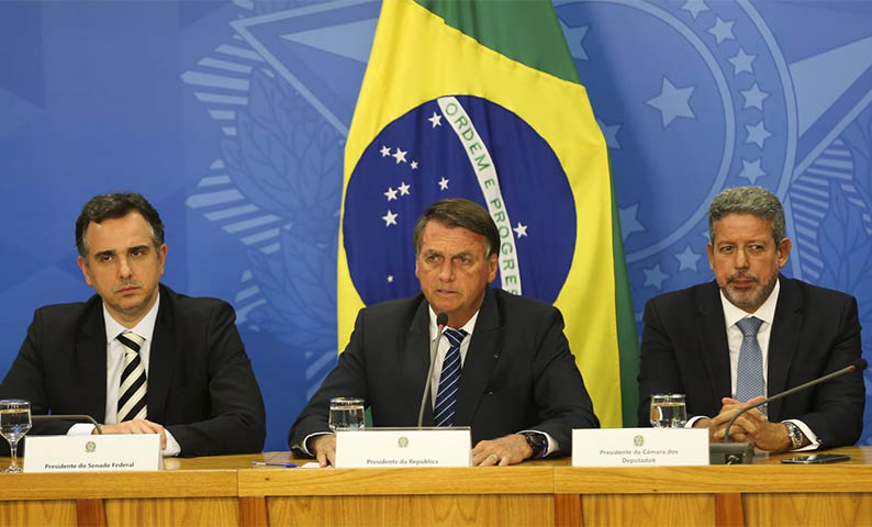 Bolsonaro propÃµe aos estados ICMS zero do diesel bancado pela UniÃ£o em ano eleitoral