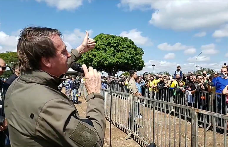 Bolsonaro convoca apoiadores para manifestaÃ§Ãµes em favor dele no dia 15