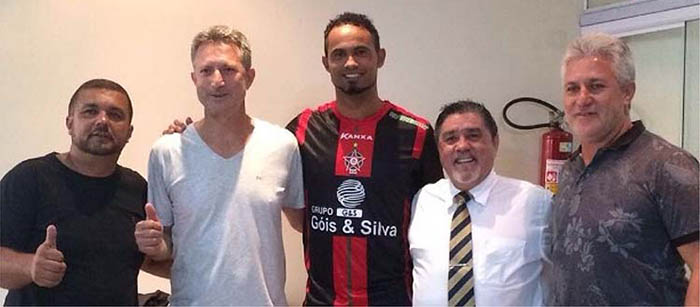 Clube de Minas contrata o goleiro Bruno