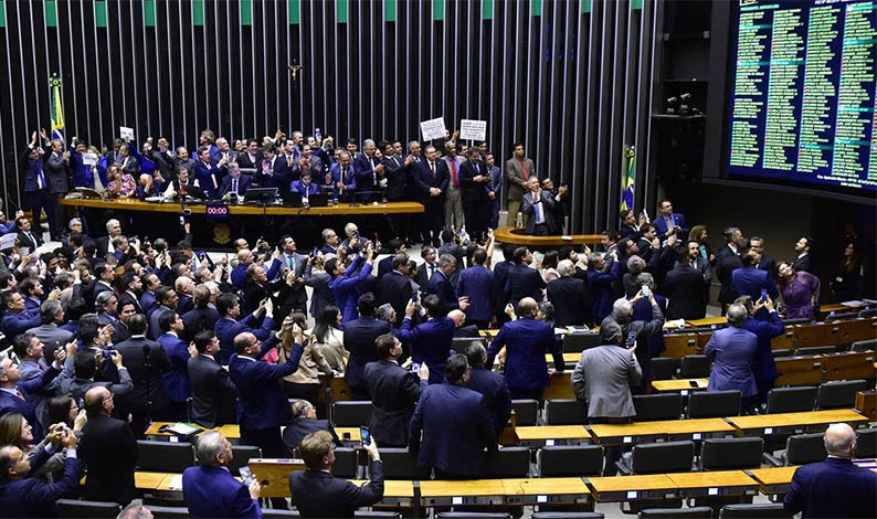 CÃ¢mara aprova reforma tributÃ¡ria em 2 turnos: veja como votaram os deputados de MS