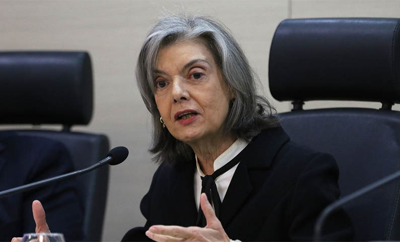 CÃ¡rmen LÃºcia envia Ã  JustiÃ§a do DF pedidos de investigaÃ§Ã£o contra Jair Bolsonaro