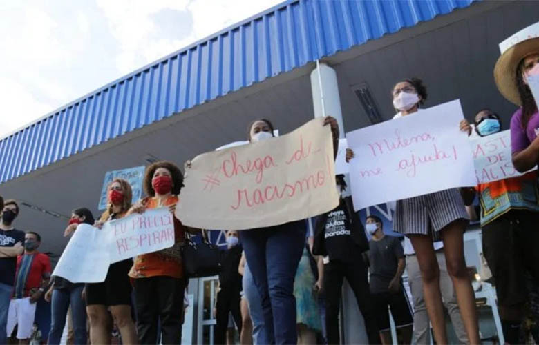 No dia da ConsciÃªncia Negra, Carrefour vira alvo de protesto em Campo Grande