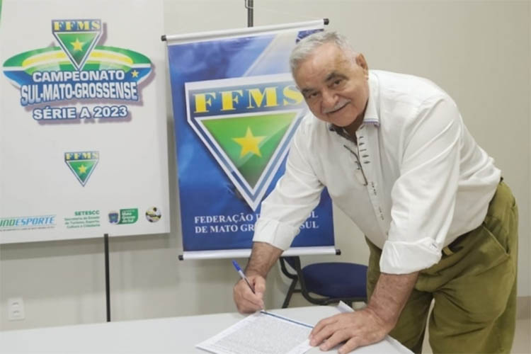 Francisco CÃ©zario assume oitavo mandato no comando do futebol de Mato Grosso do Sul
