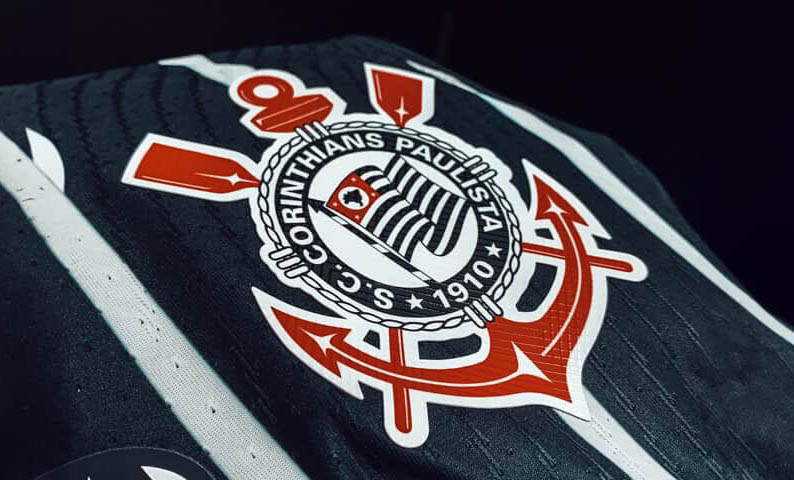 'Salve o Corinthians...'