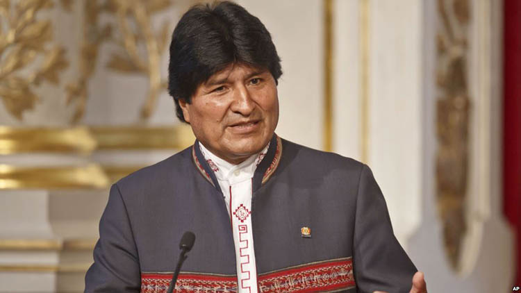 Evo Morales diz que vai revogar CÃ³digo Penal que ameaÃ§ava igrejas e imprensa