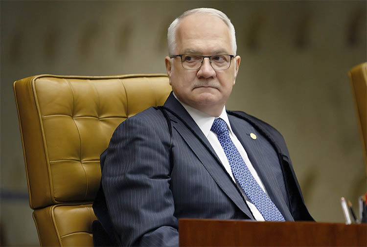 'InaceitÃ¡vel' diz ministro do STF sobre tuÃ­te postado por general hÃ¡ trÃªs anos