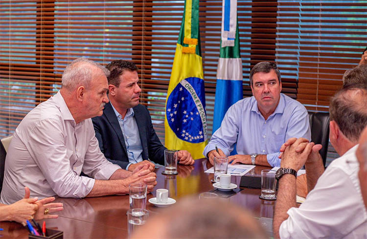  Governo e MunicÃ­pio firmam parceria para retomada das obras de hospital em CaarapÃ³