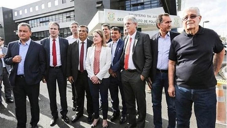 JuÃ­za barra visita de governadores a Lula