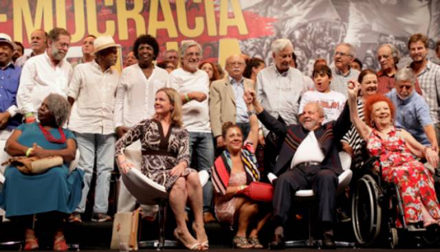 Lula critica presidente do TRF4 e afirma que SÃ©rgio Moro deveria ser exonerado