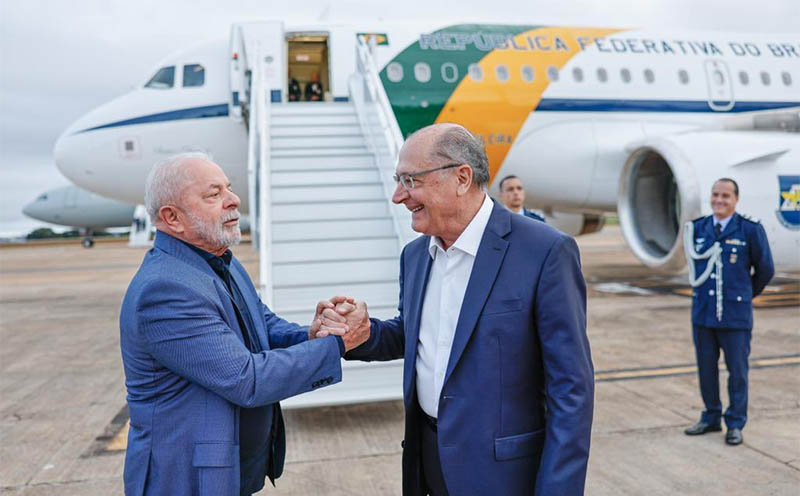 Lula viaja para China; Alckmin Ã© o presidente