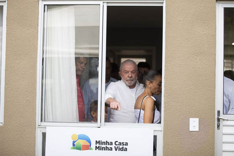 Lula retoma o Minha Casa, Minha Vida