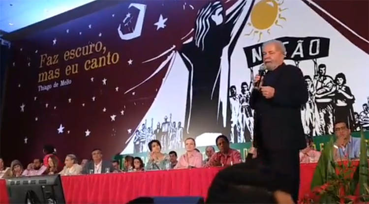 Lula diz que esquerda estÃ¡ 'fragilizada' e Bolsonaro 'tem direito' de ser candidato