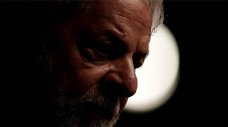 Lula Ã© condenado a quase 13 anos de prisÃ£o no caso do sÃ­tio de Atibaia