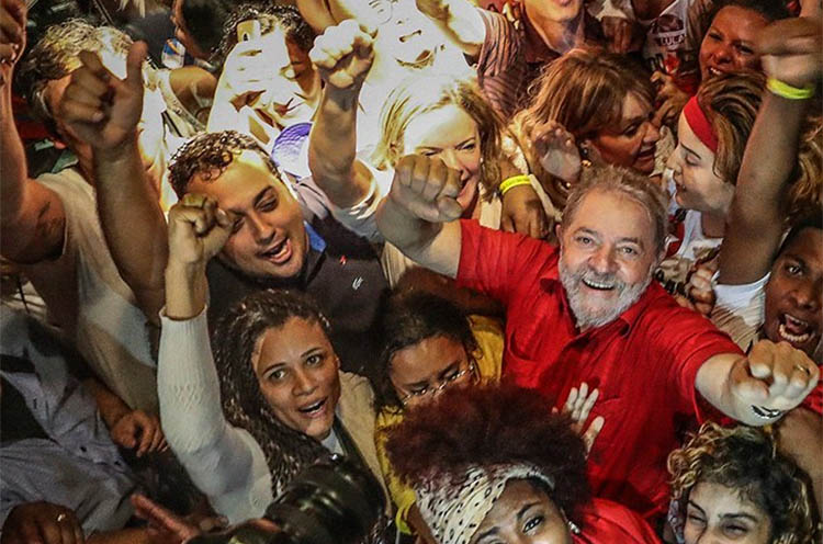 Lula Ã© o presidente eleito do Brasil