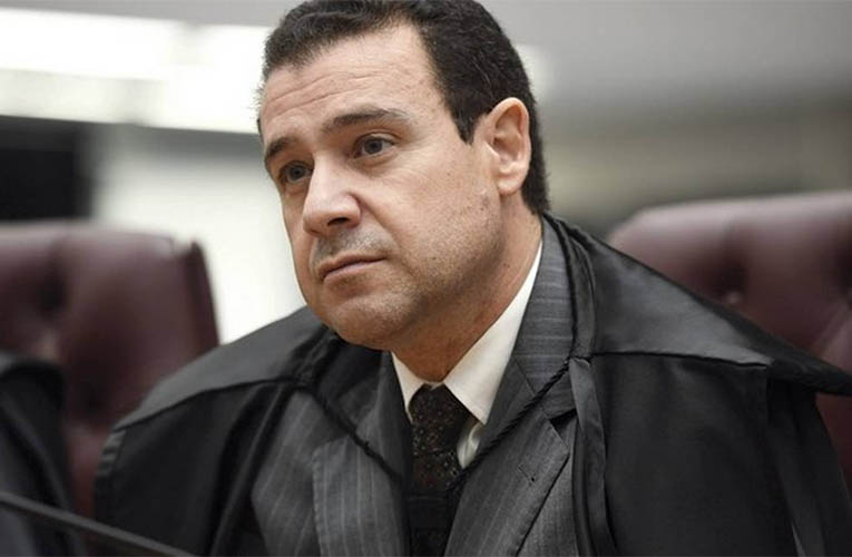 Aposentadoria precoce abre segunda vaga no STJ para nomeaÃ§Ã£o de Bolsonaro
