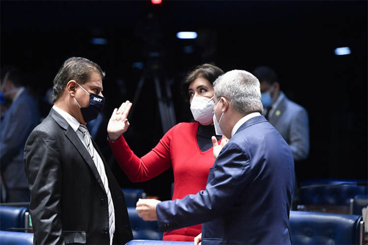 Senado aprova 30% do fundo partidÃ¡rio e do tempo de TV para candidaturas femininas