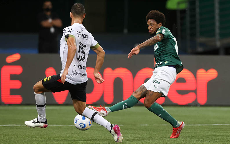 Palmeiras retoma vice-lideranÃ§a do BrasileirÃ£o