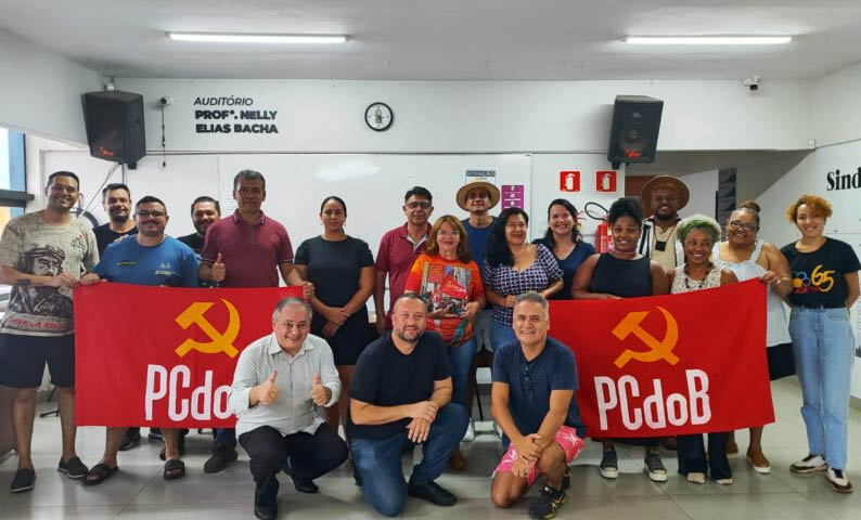 Comunistas de Campo Grande lanÃ§am Professora MadÃ¡ para vereadora