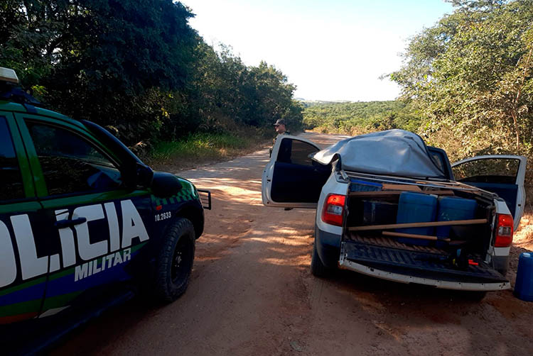 PMA prende dois homens com 400 kg de maconha em via rural de S. Gabriel do Oeste