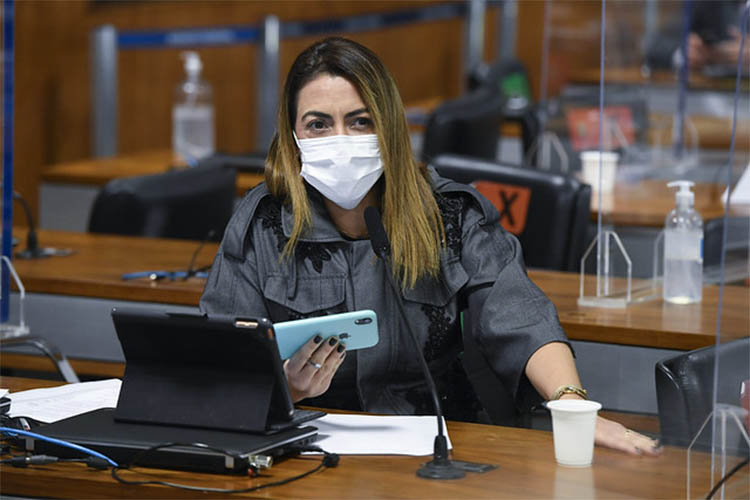 'Muitos vÃ£o se arrepender de extremismo' diz Soraya, que nÃ£o garante apoio a Bolsonaro