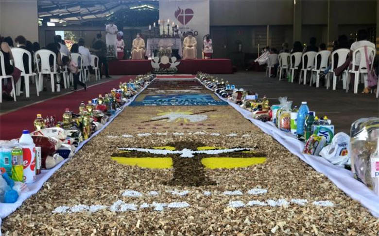 CatÃ³licos celebram Corpus Christi em Campo Grande sem tapete na rua devido Ã  pandemia