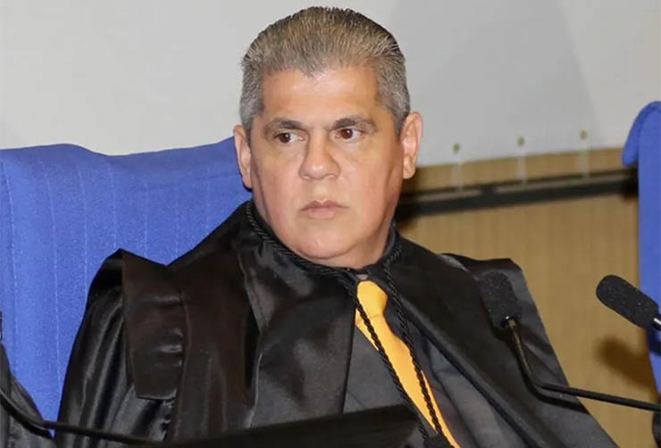 Juiz autoriza Waldir Neves a tirar tornozeleira para tratamento contra um cÃ¢ncer em SP